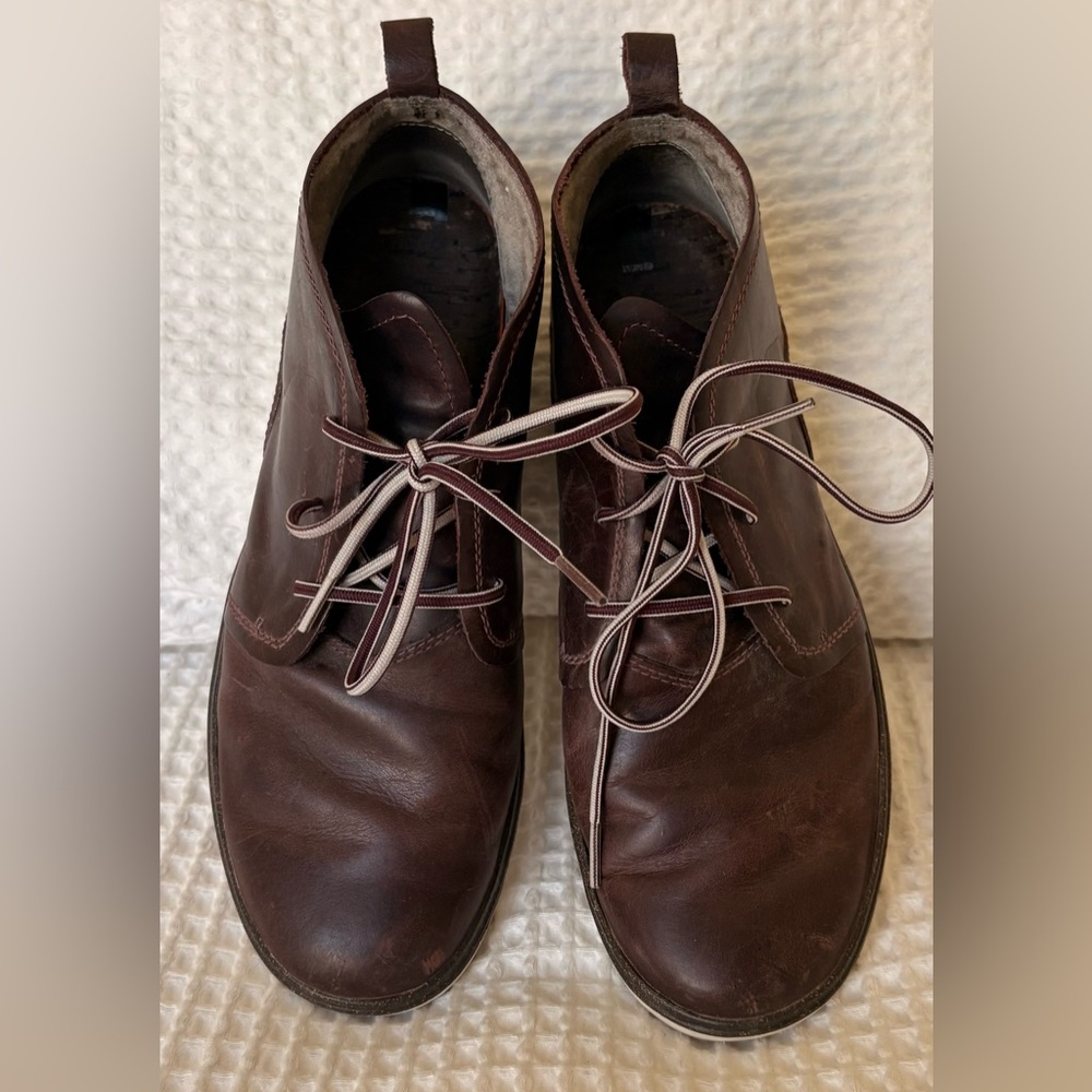 Merrell chukka boots, Women’s size 9.5